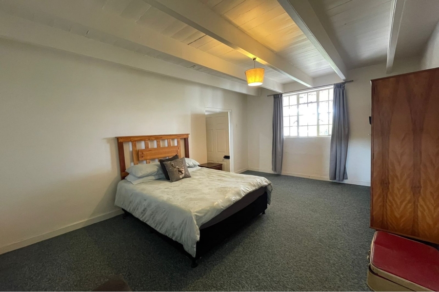 5 Bedroom Property for Sale in Stompneus Bay Western Cape